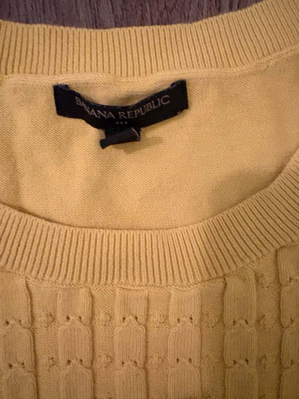 Banana Republic Yellow Cable Knit Crewneck Sweater Size L - Picture 3 of 5